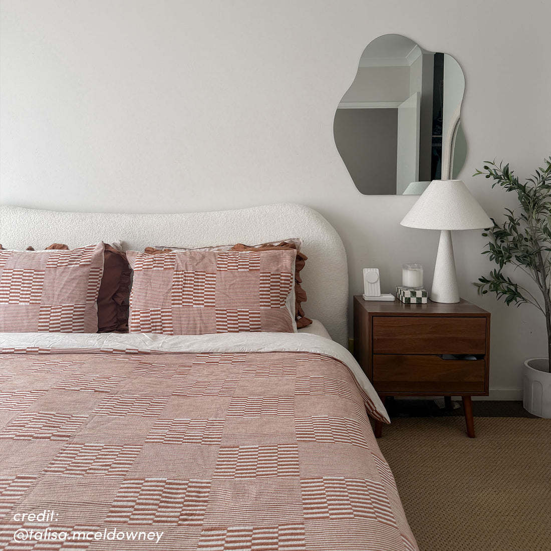 Ginnie King Curved Boucle Cloud Bed Frame in Cream White