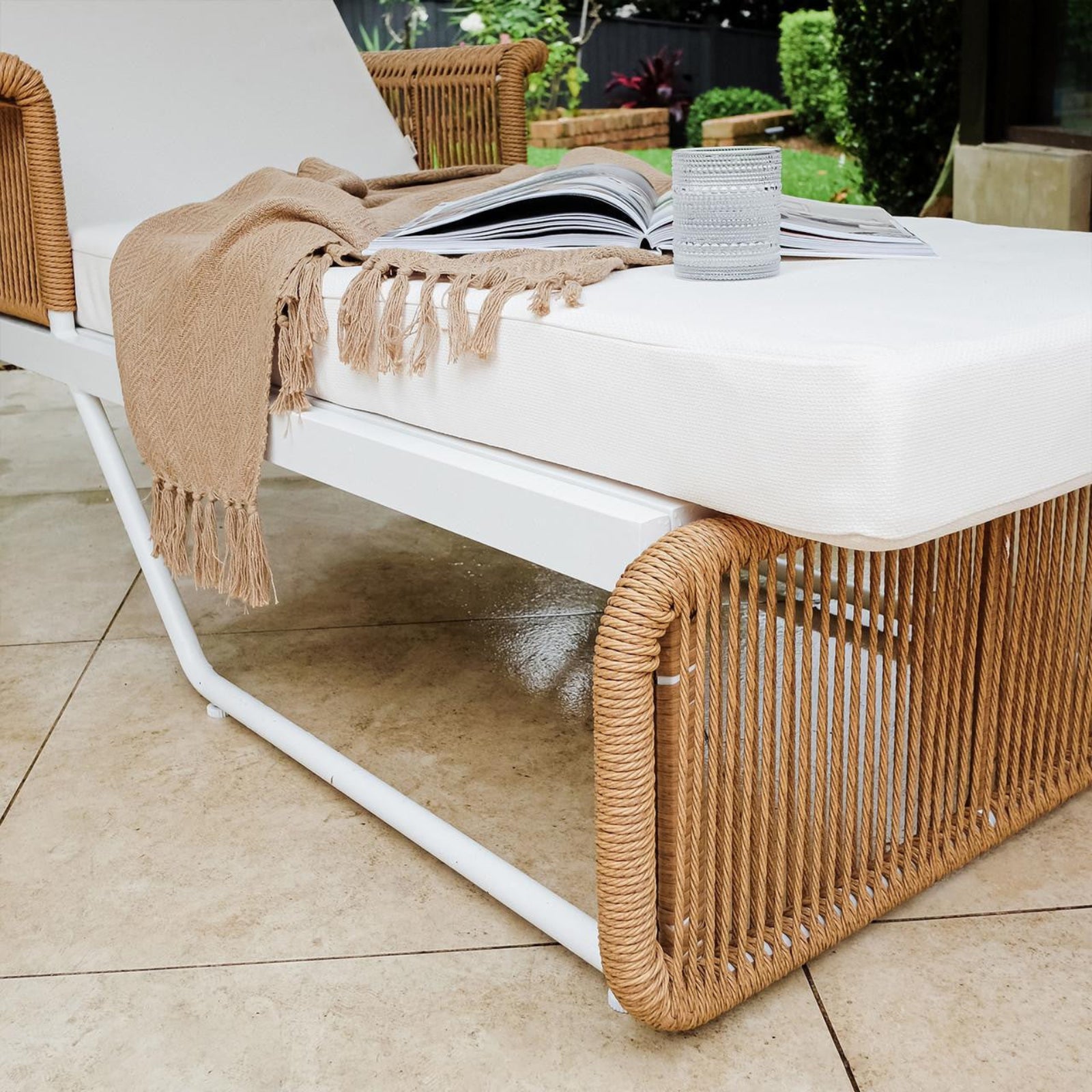 Boonoo Premium Rattan Outdoor Sun Lounger in Cream White – Luxo Living