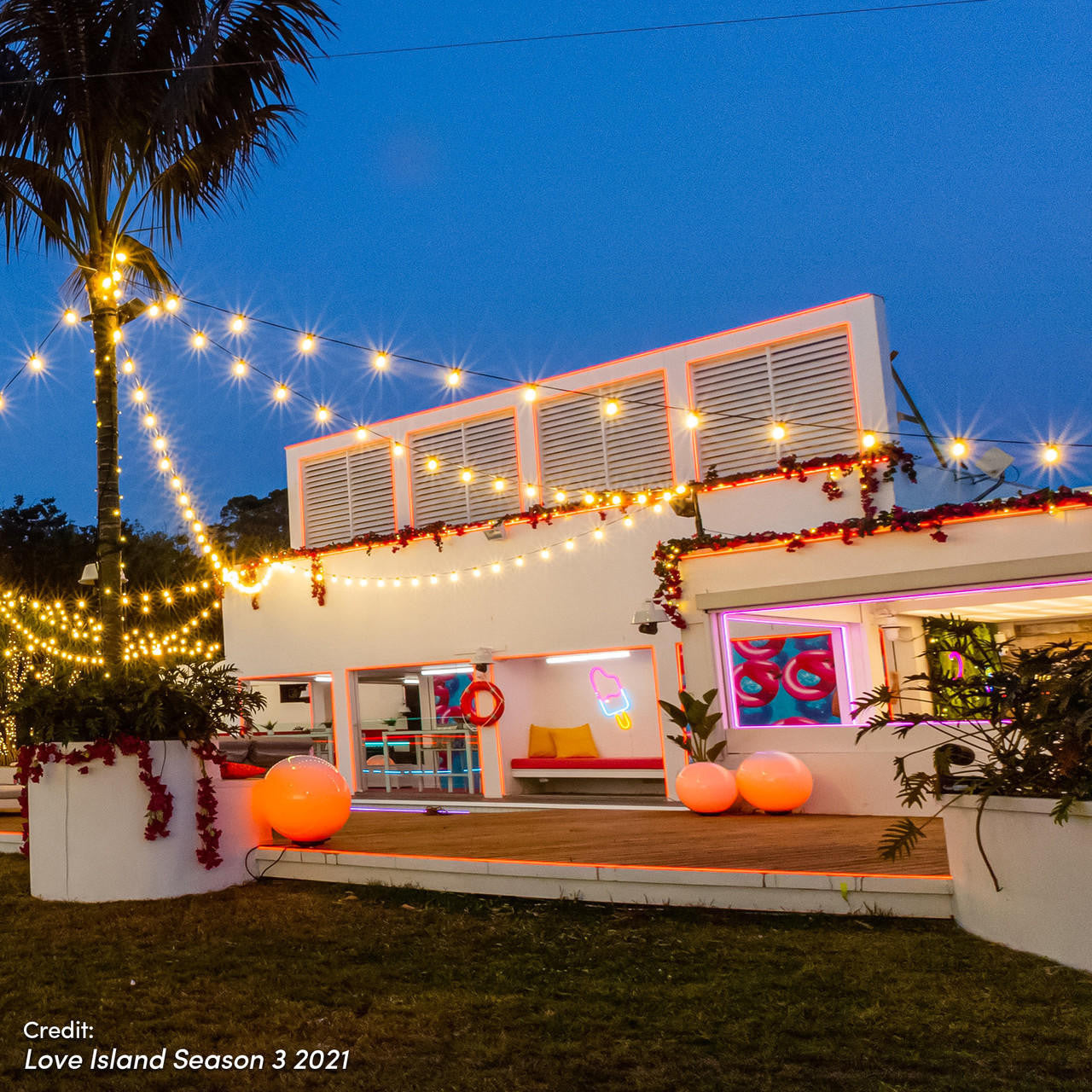 Luxo Outdoor LED Ball 40cm floating on water, showcasing its sleek, round design. Perfect for enhancing outdoor spaces with vibrant lighting, ideal for pools, gardens, and events.