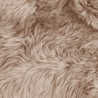 Zubuin 90x150cm Shaggy Plush Rectangular Rug in Beige showcases a fluffy, fur-like texture, resembling a shaggy rug, adding warmth and elegance. Ideal for cozy, stylish spaces.