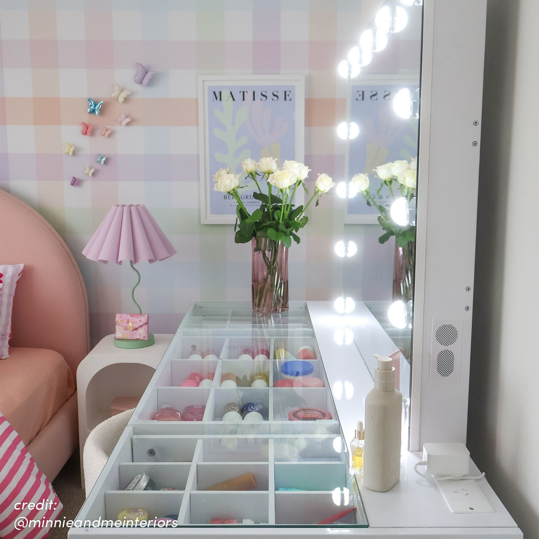 Arielle Makeup Vanity with Hollywood LED Lights in White