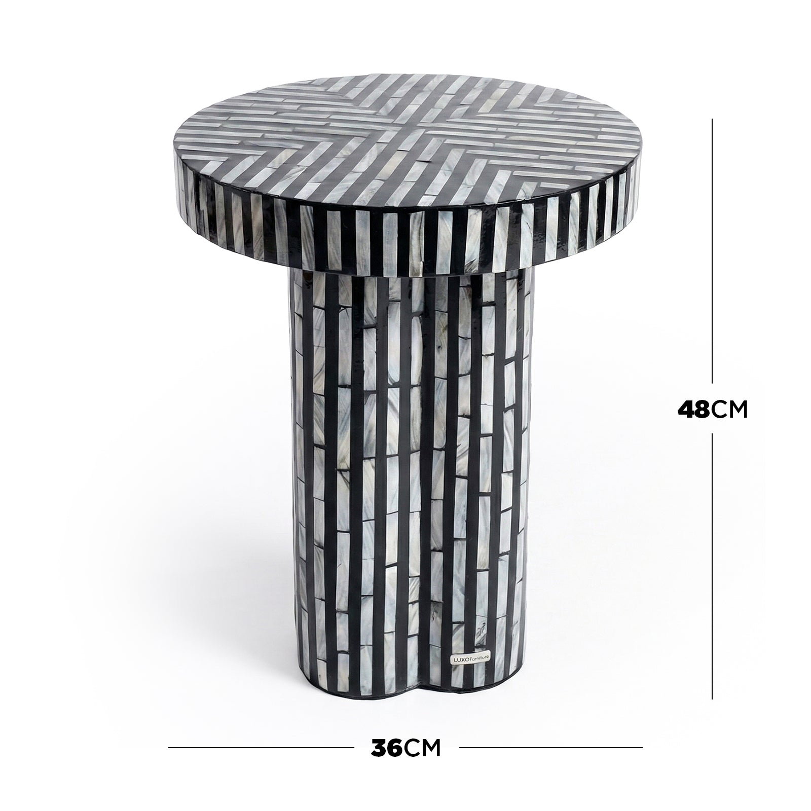 Round accent table on white background with 36 cm and 48 cm dimension labels