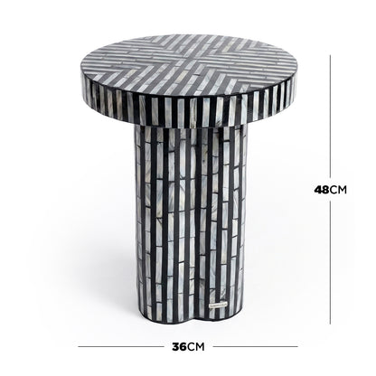 Round accent table on white background with 36 cm and 48 cm dimension labels